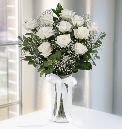 Kayseri Çiçekçi Vazoda 11 Beyaz Gül
